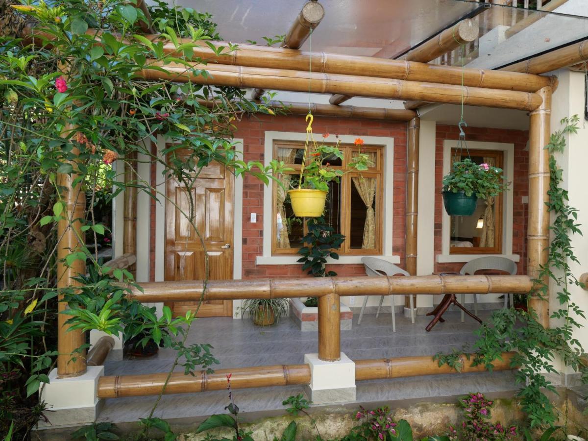 Casa Del Rio En Mindo Bed & Breakfast エクステリア 写真