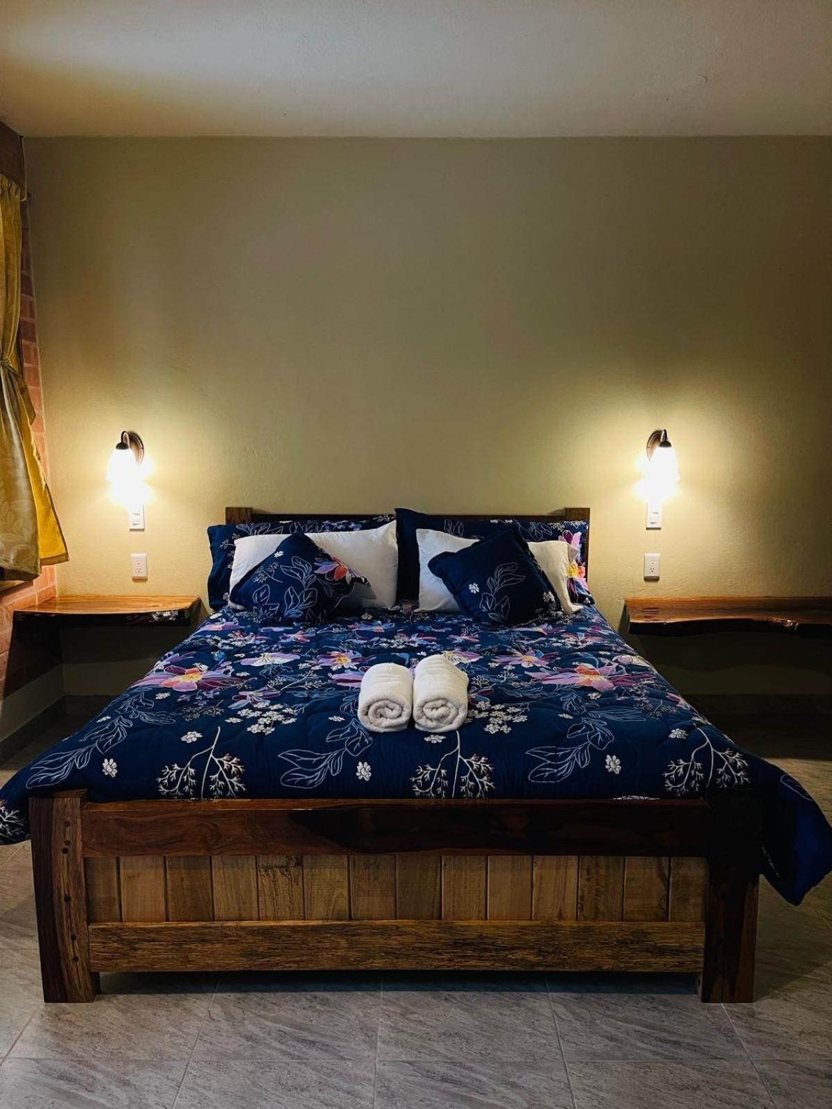 Casa Del Rio En Mindo Bed & Breakfast エクステリア 写真