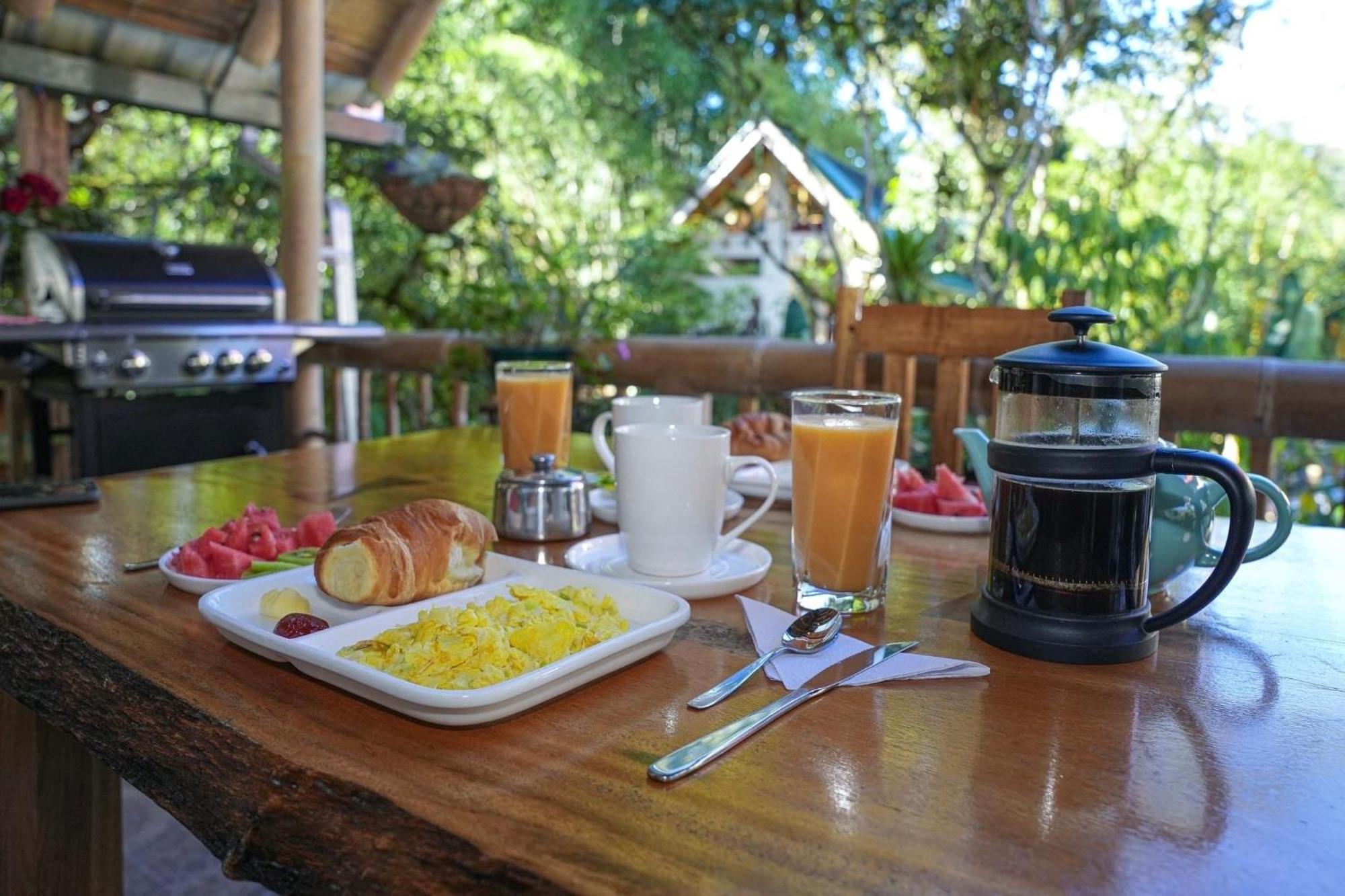 Casa Del Rio En Mindo Bed & Breakfast エクステリア 写真