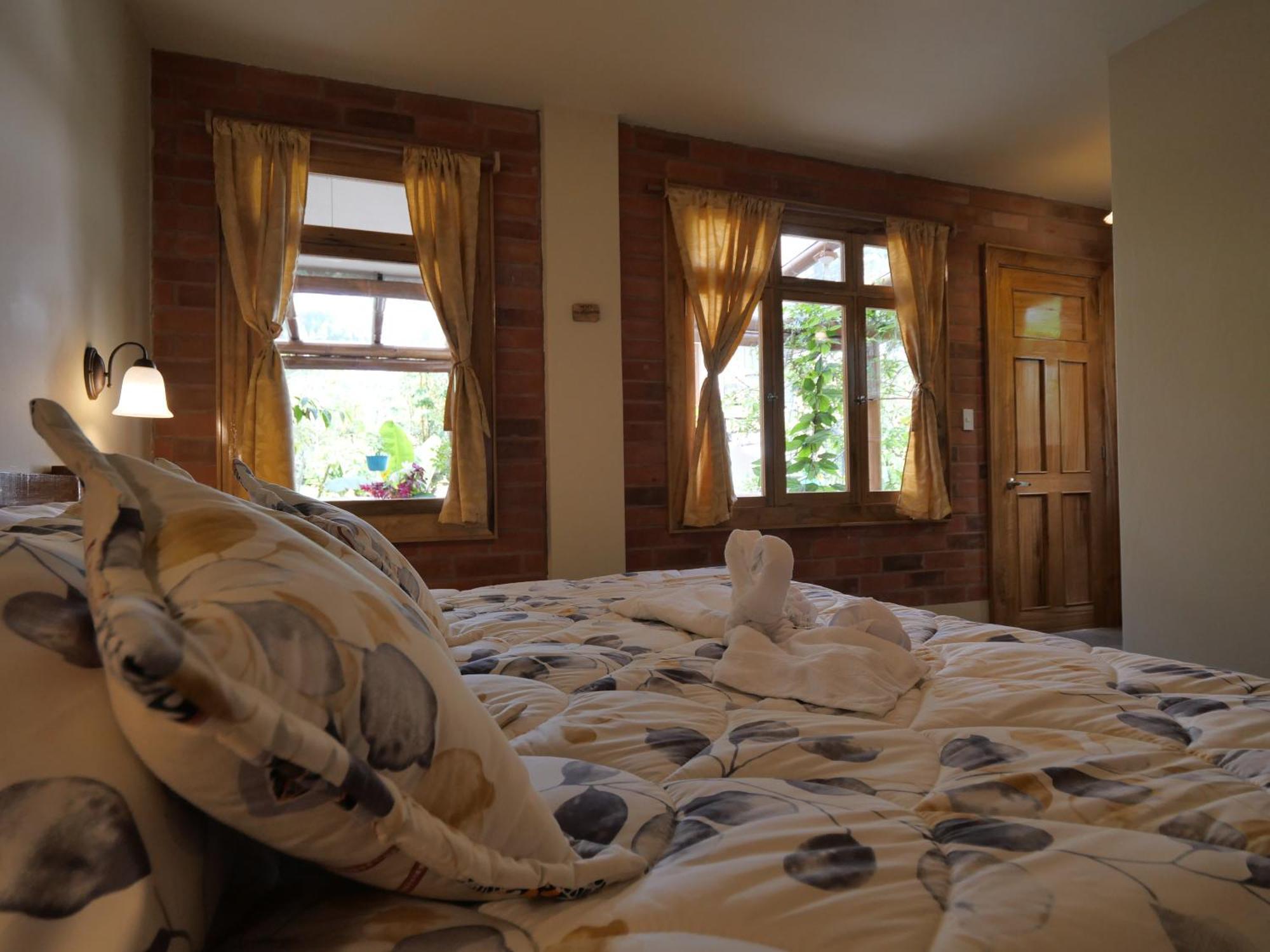 Casa Del Rio En Mindo Bed & Breakfast エクステリア 写真
